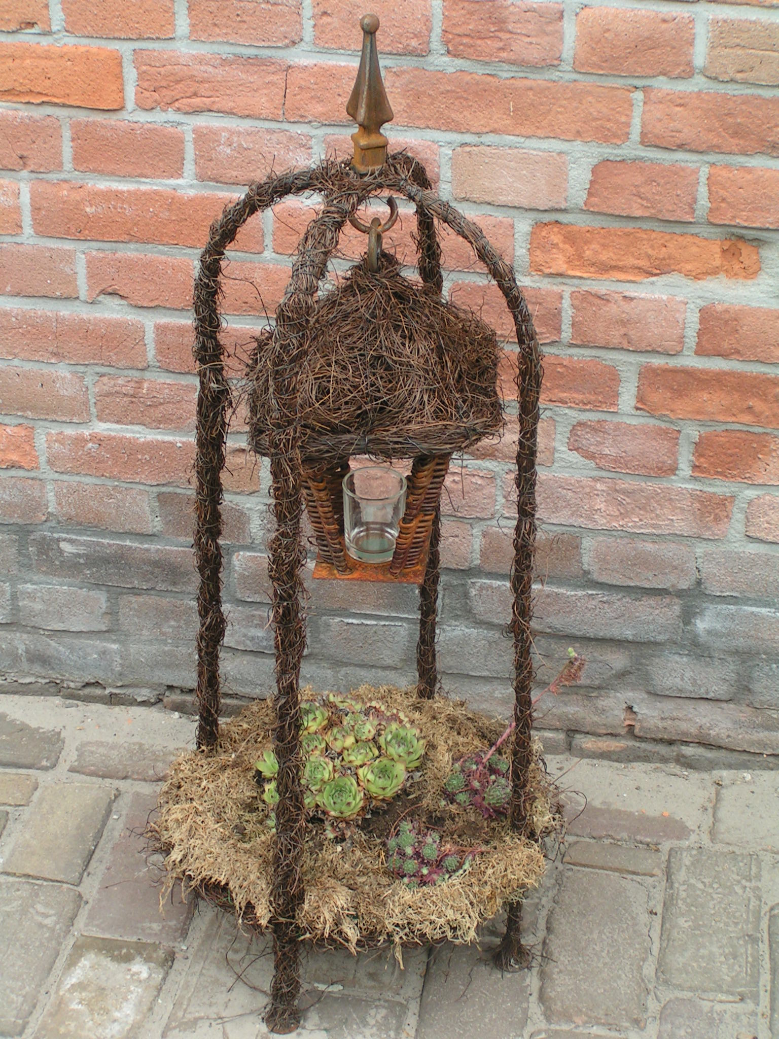 CREATIEF: Maak nu zelf een tuinobelisk!